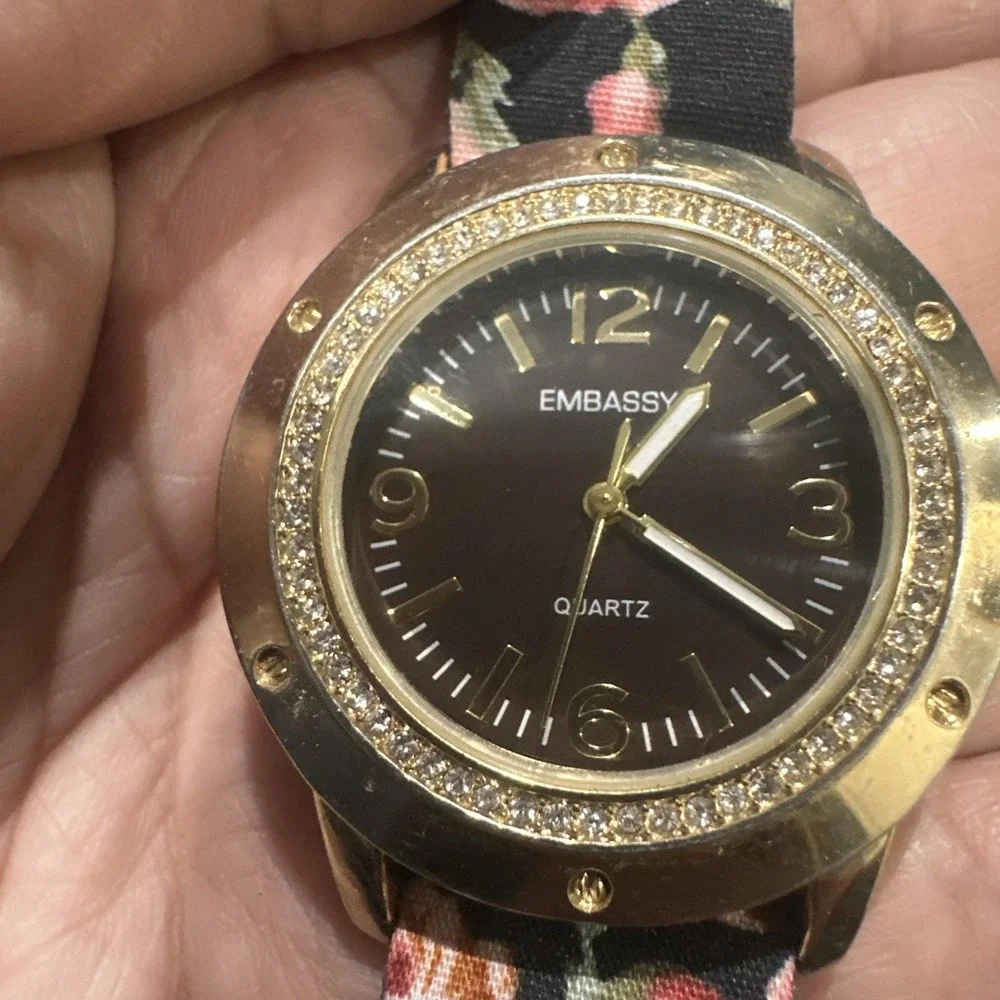 Works EMBASSY Ladies Watch Gold Crystal Tone New Battery Floral Strap 36mm Fit 7
